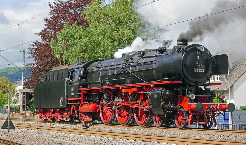 Eisenbahnen, Straßenbahnen, Modellbahnen